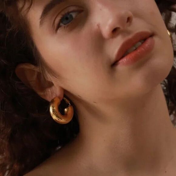 New Gold Thick Chunky Hoop Earrings - Picture 4 of 13